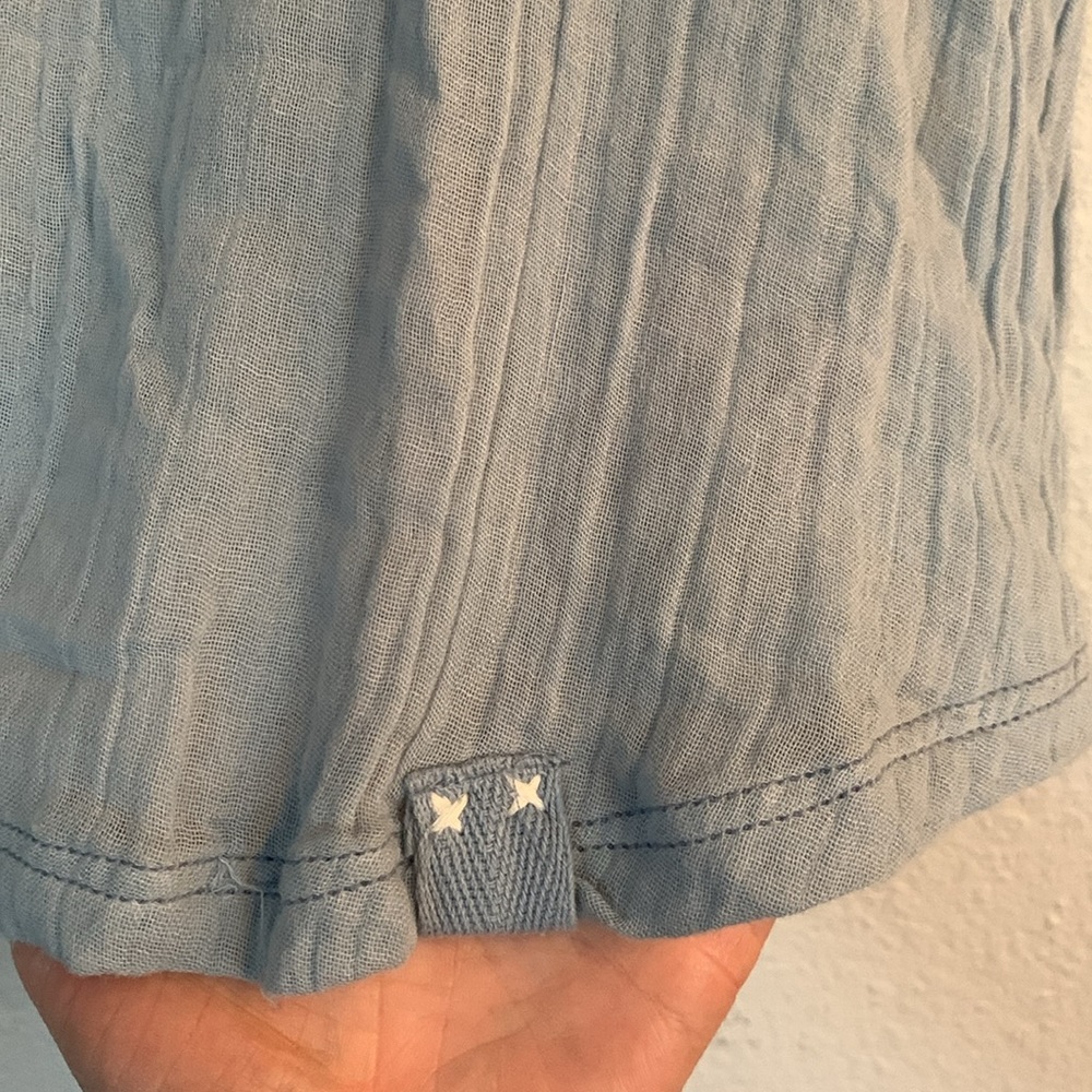 Free People(we the free) Denim blue cropped short sleeve shirt-size Medium - Picture 7 of 9
